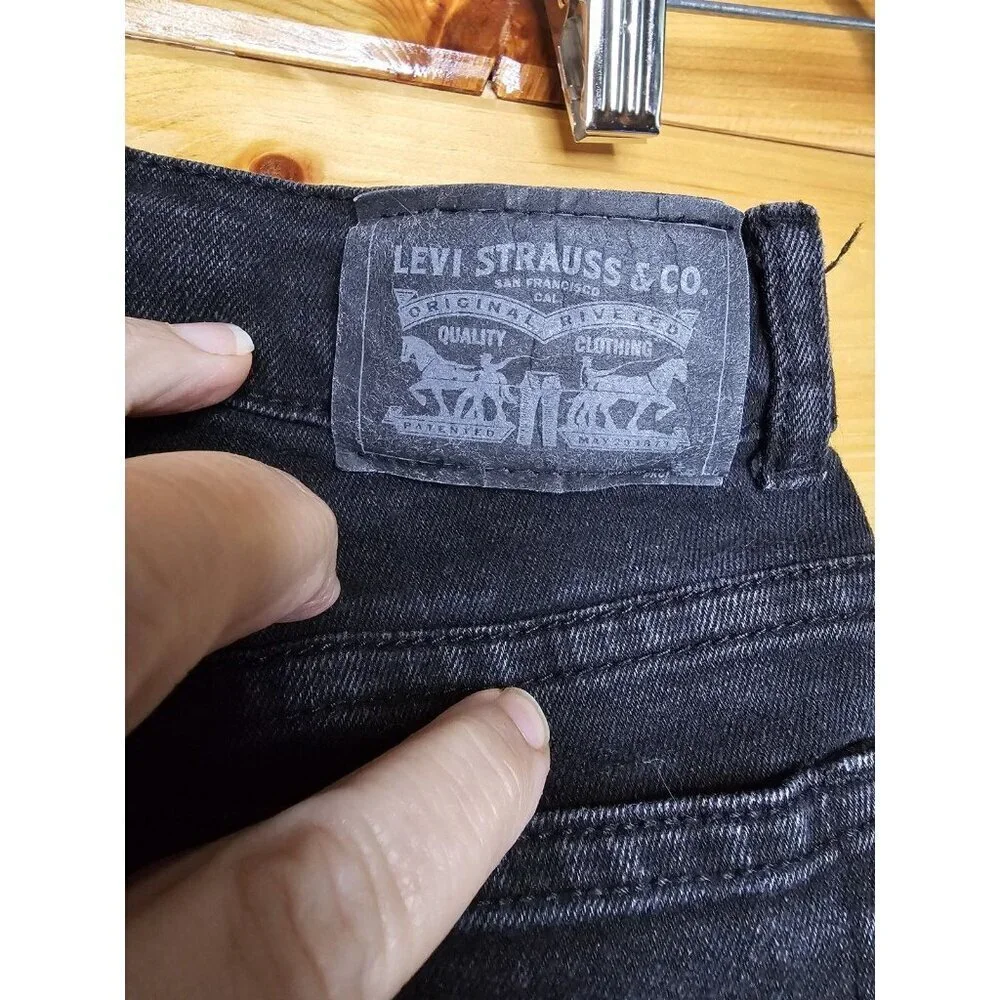 Levi's High Rise Ankle Girl's Size 10 Black Straight Frayed Leg Opening Jeans